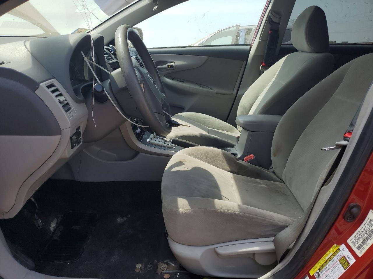 2010 Toyota Corolla Base - Фото 7