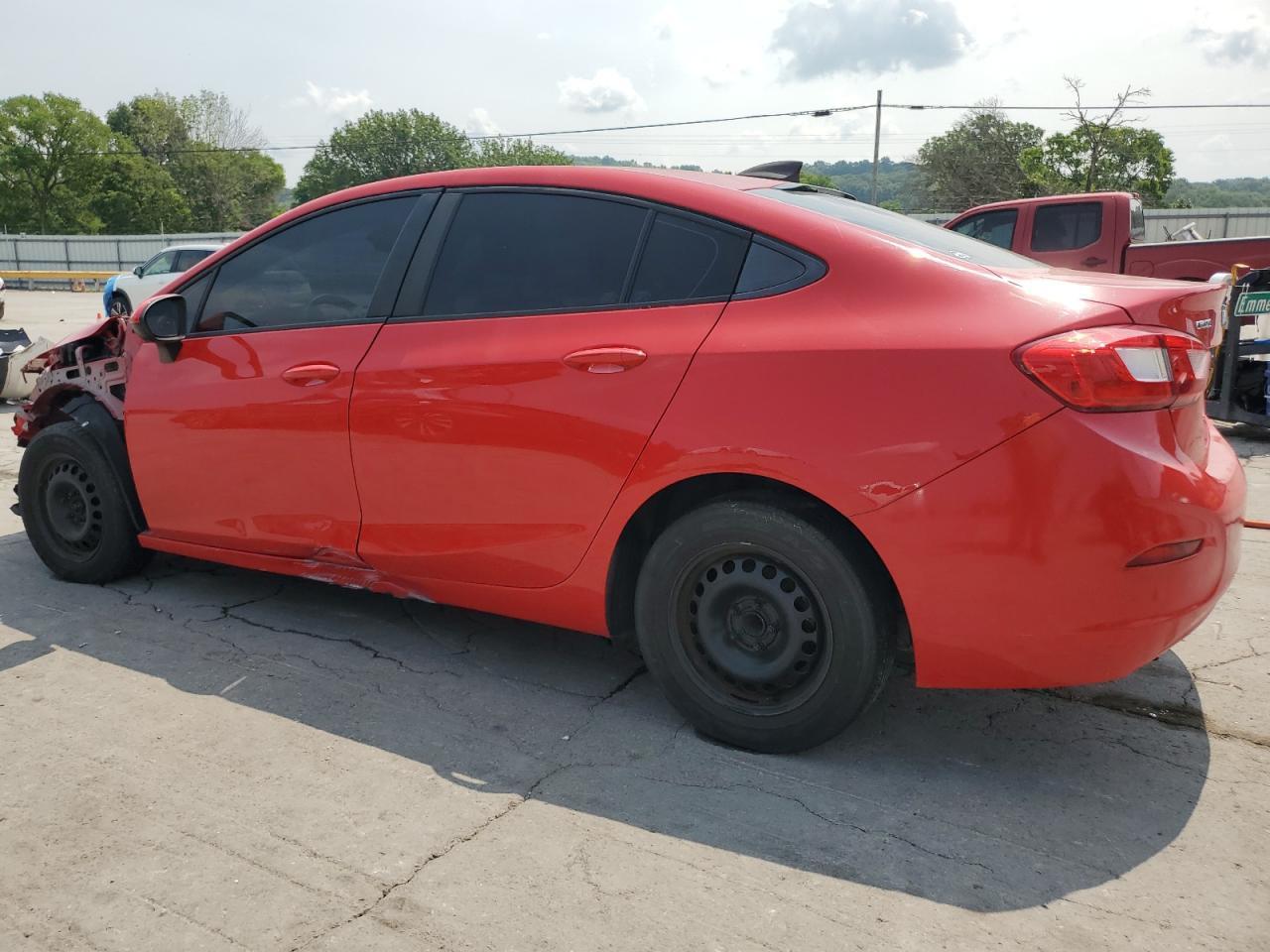 2018 Chevrolet Cruze Ls - Фото 2