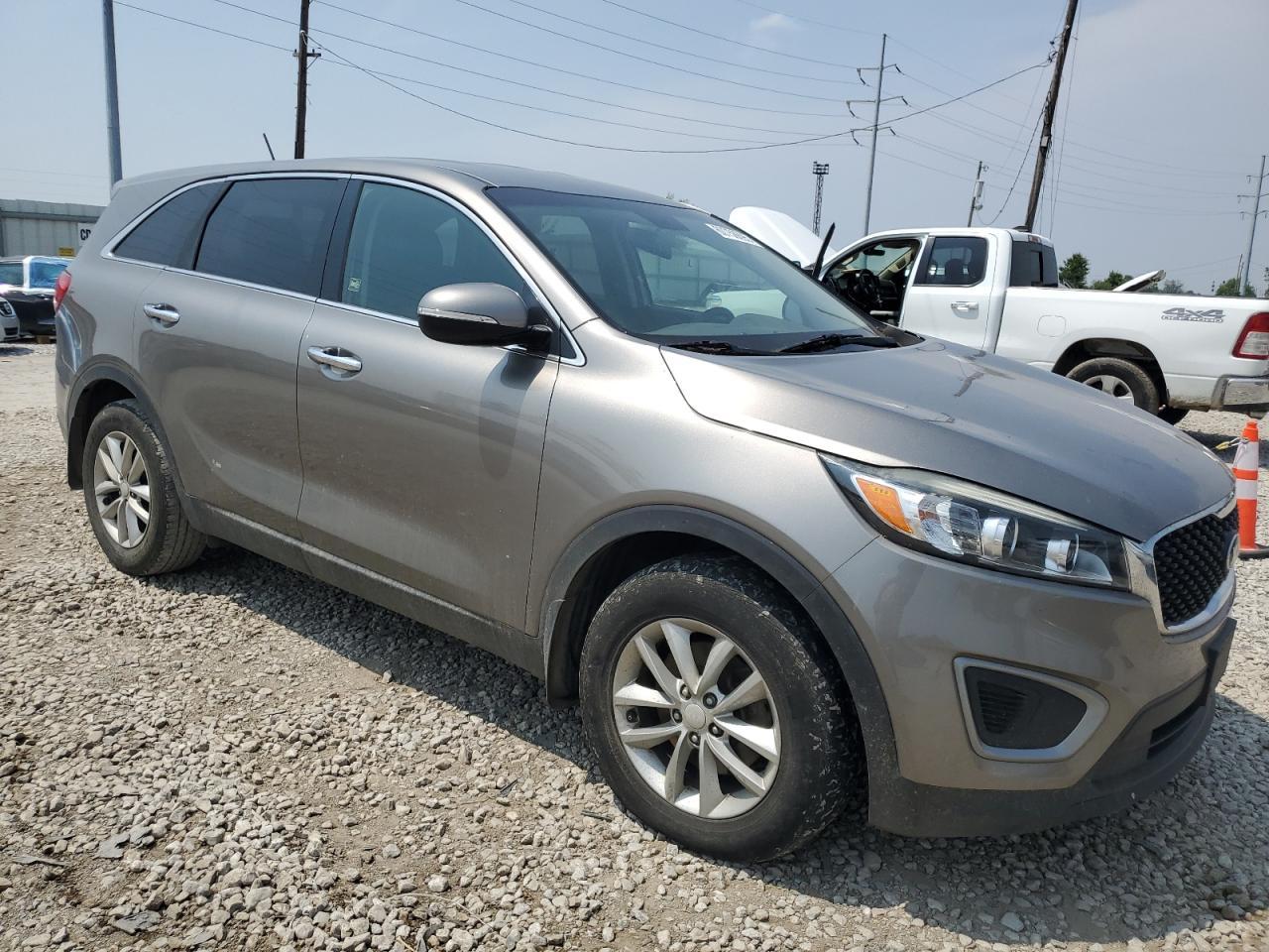 2016 Kia Sorento Lx - Image 4