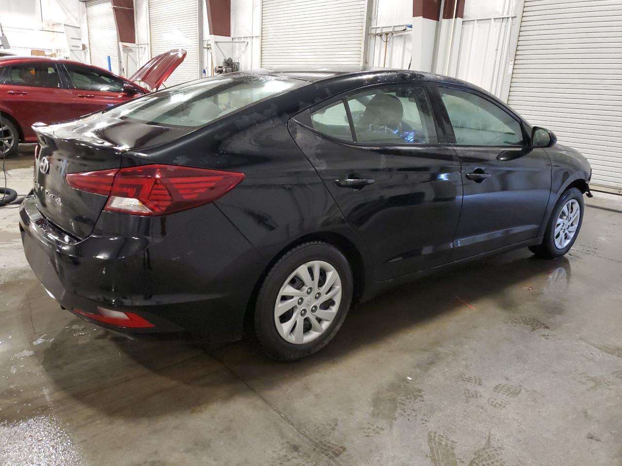 2020 Hyundai Elantra Se - Фото 3