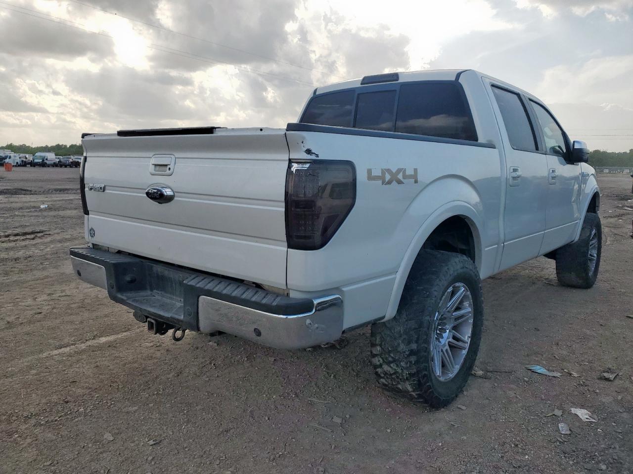 2011 Ford F150 Super - Фото 3