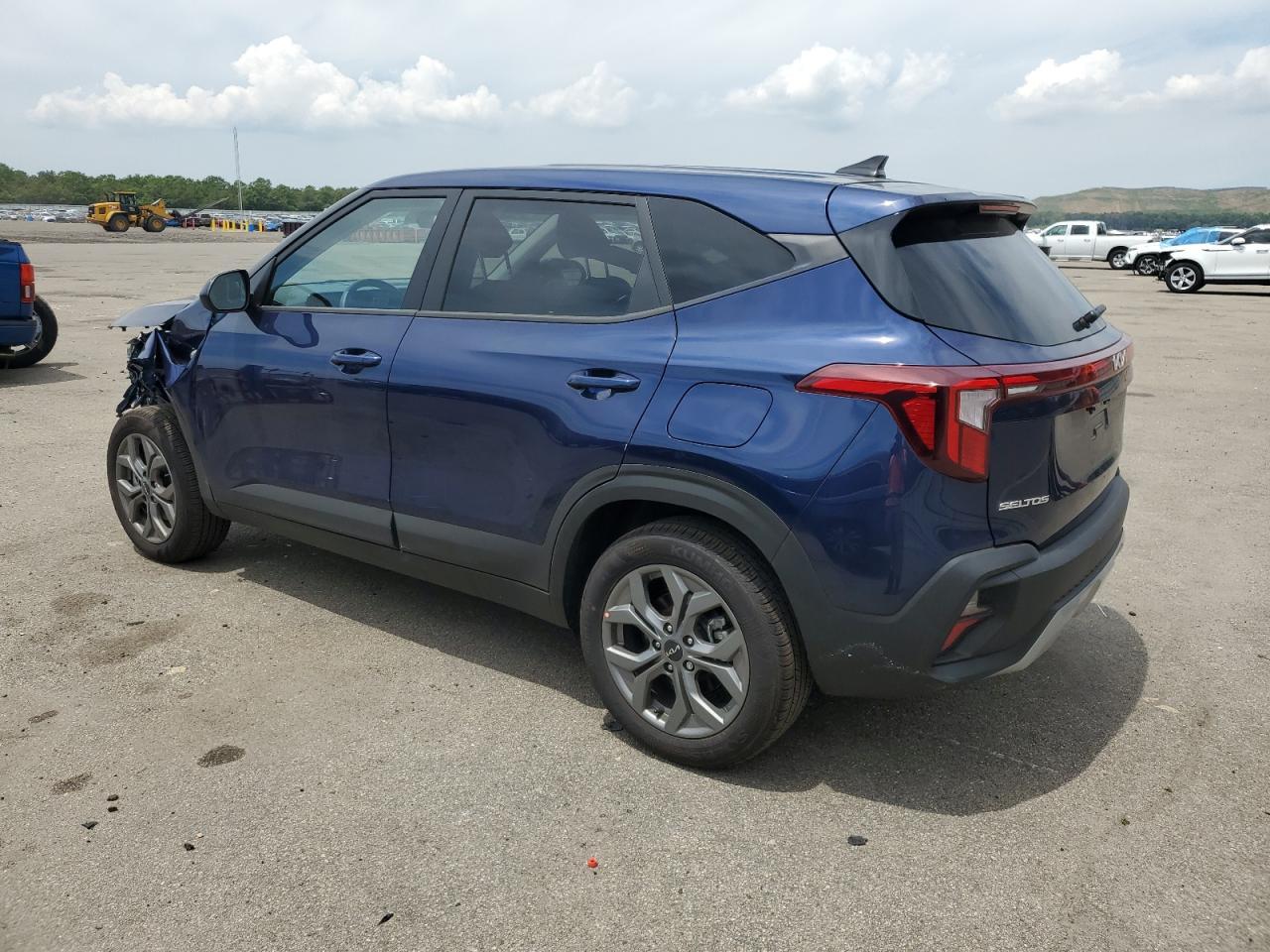2025 Kia Seltos Lx - Image 2