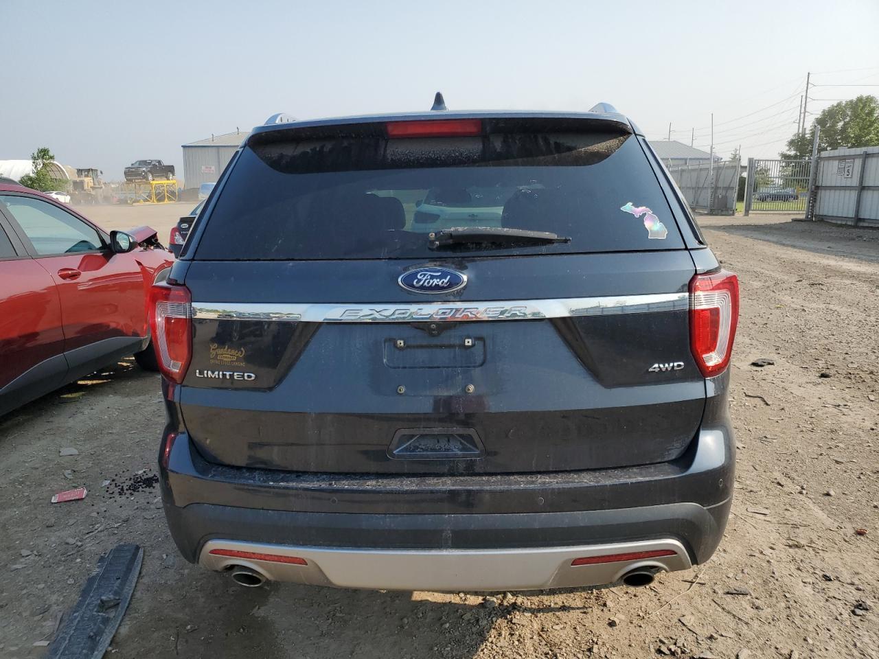 2017 Ford Explorer Limited - Image 6