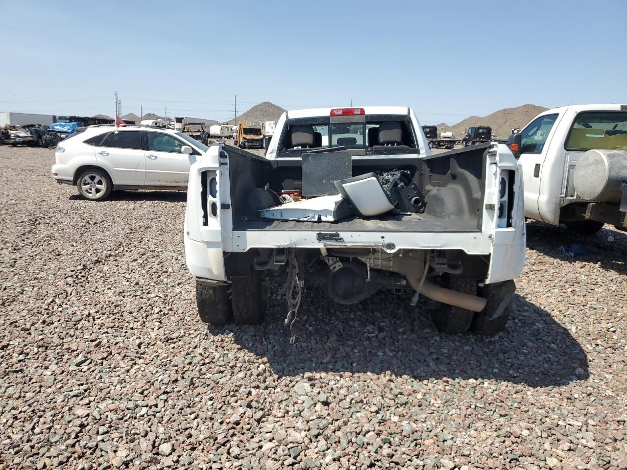 2022 Ram 3500 Laramie - Фото 6