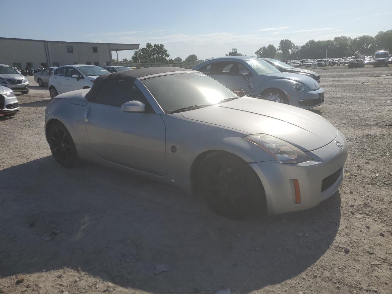 2004 Nissan 350Z Roadster - Image 4