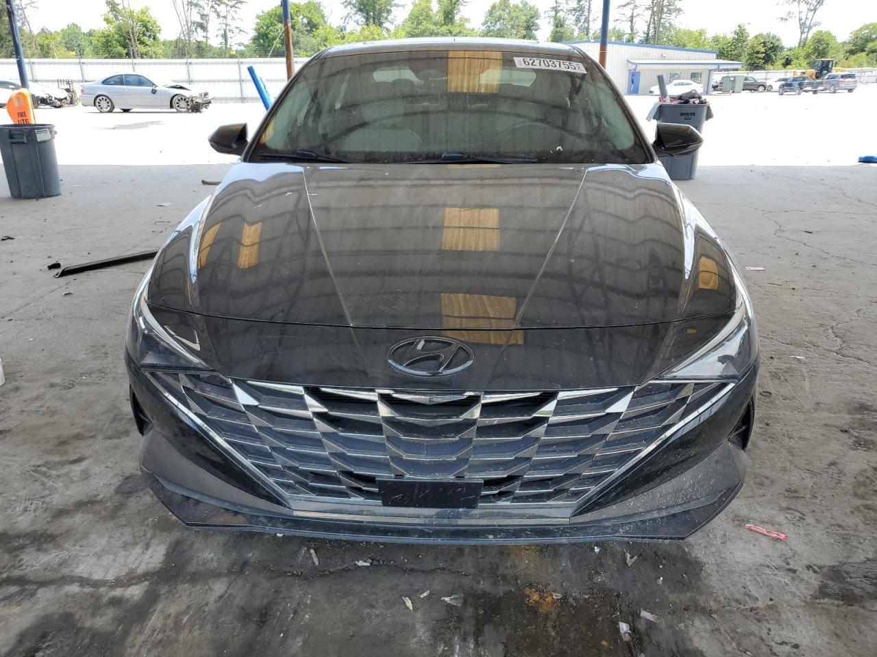 2021 Hyundai Elantra Limited - Image 5