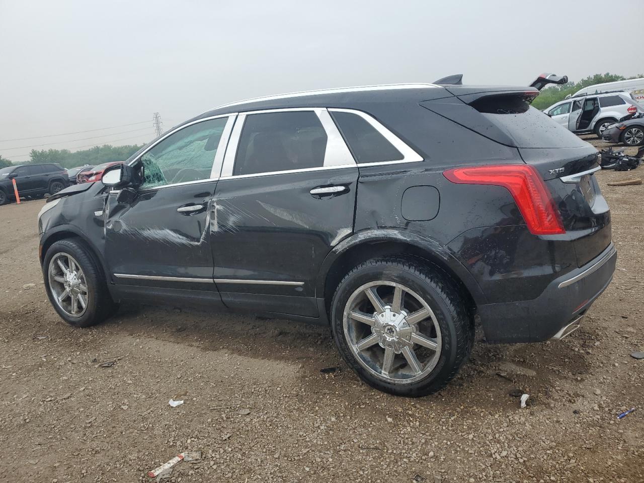 2017 Cadillac Xt5 Luxury - Фото 2