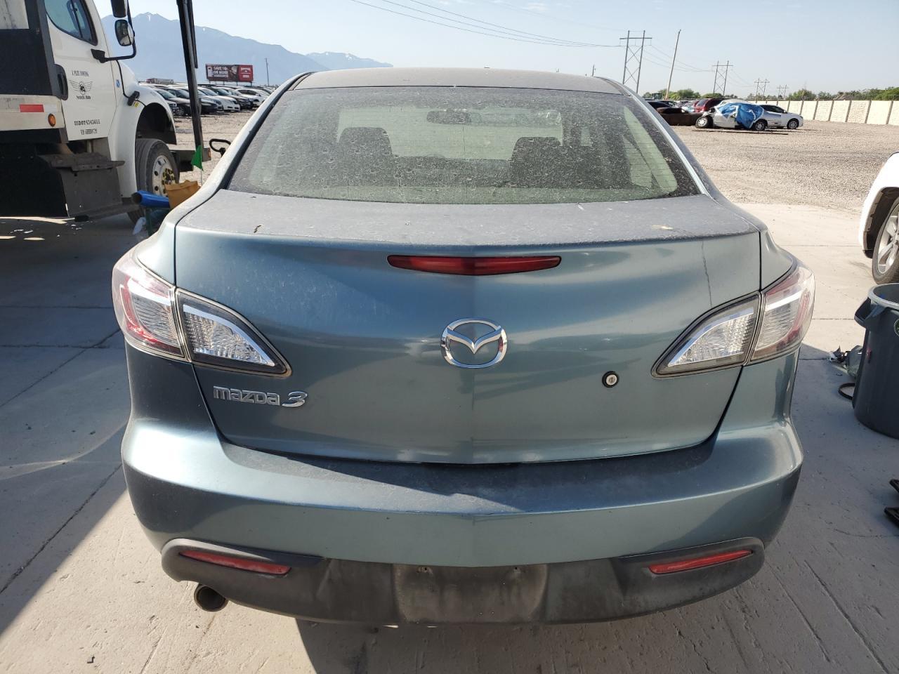 2010 Mazda 3 I - Image 6