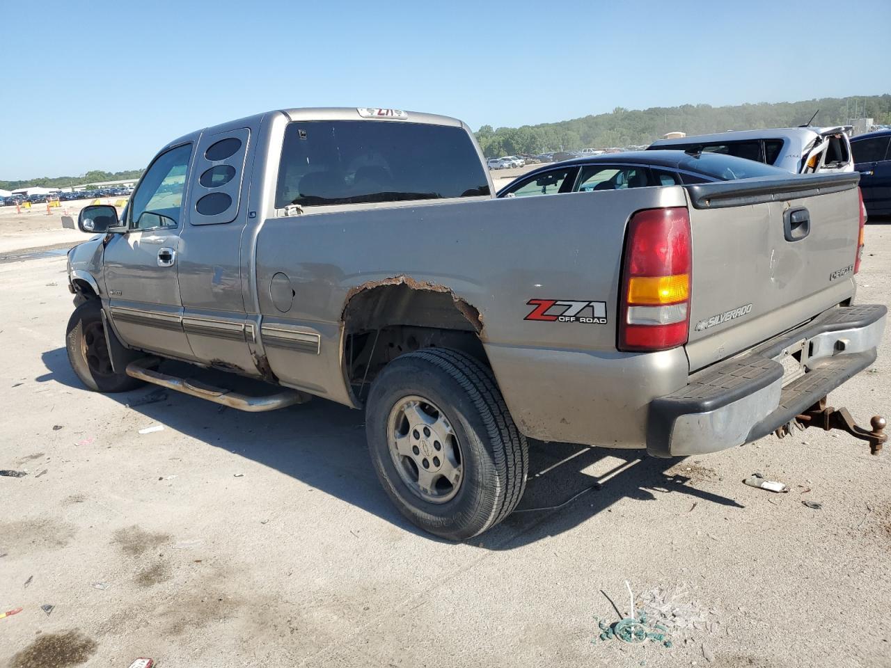 2001 Chevrolet Silverado K1500 - Фото 2