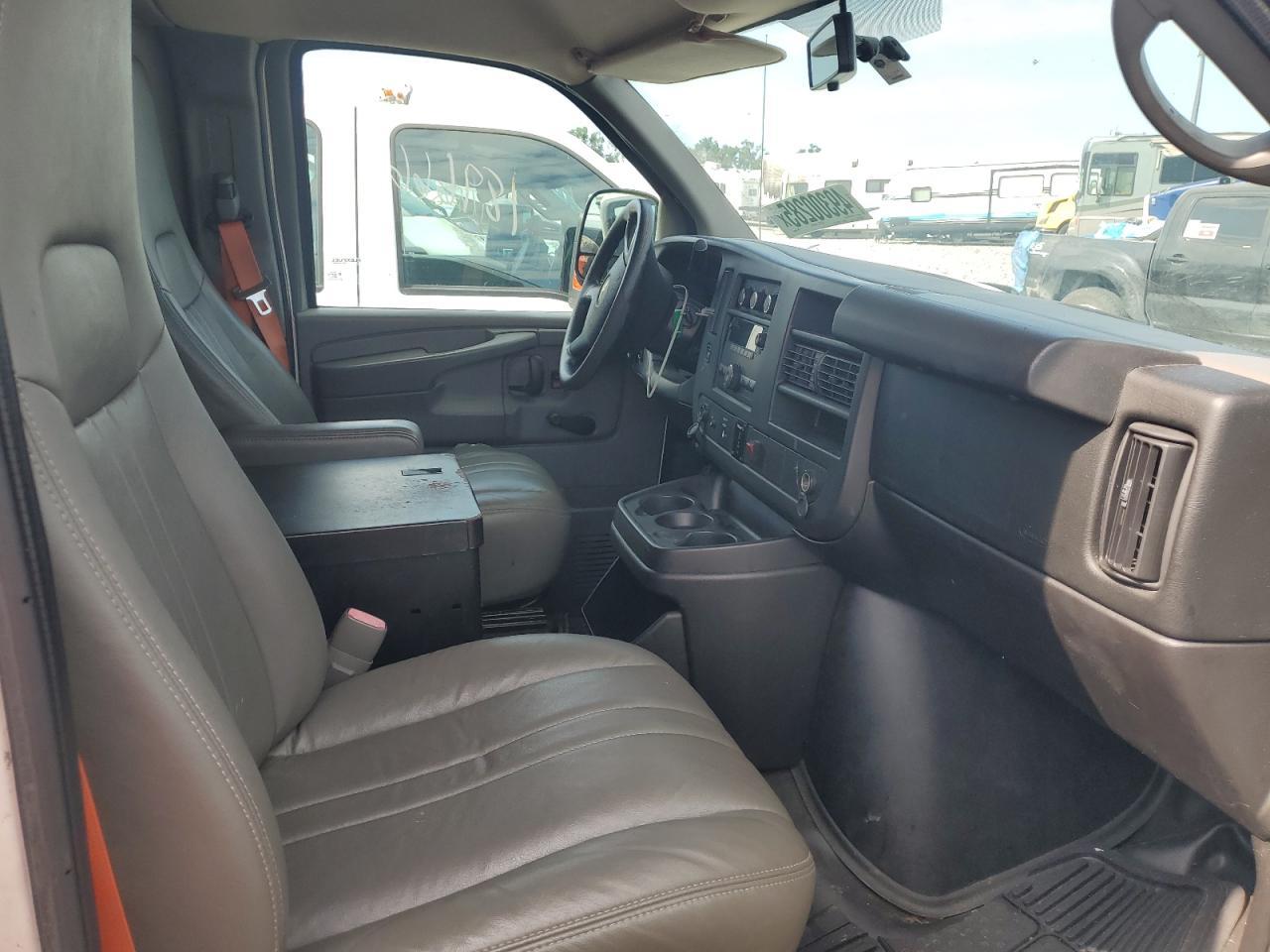 2013 Chevrolet Express G2500 - Фото 5