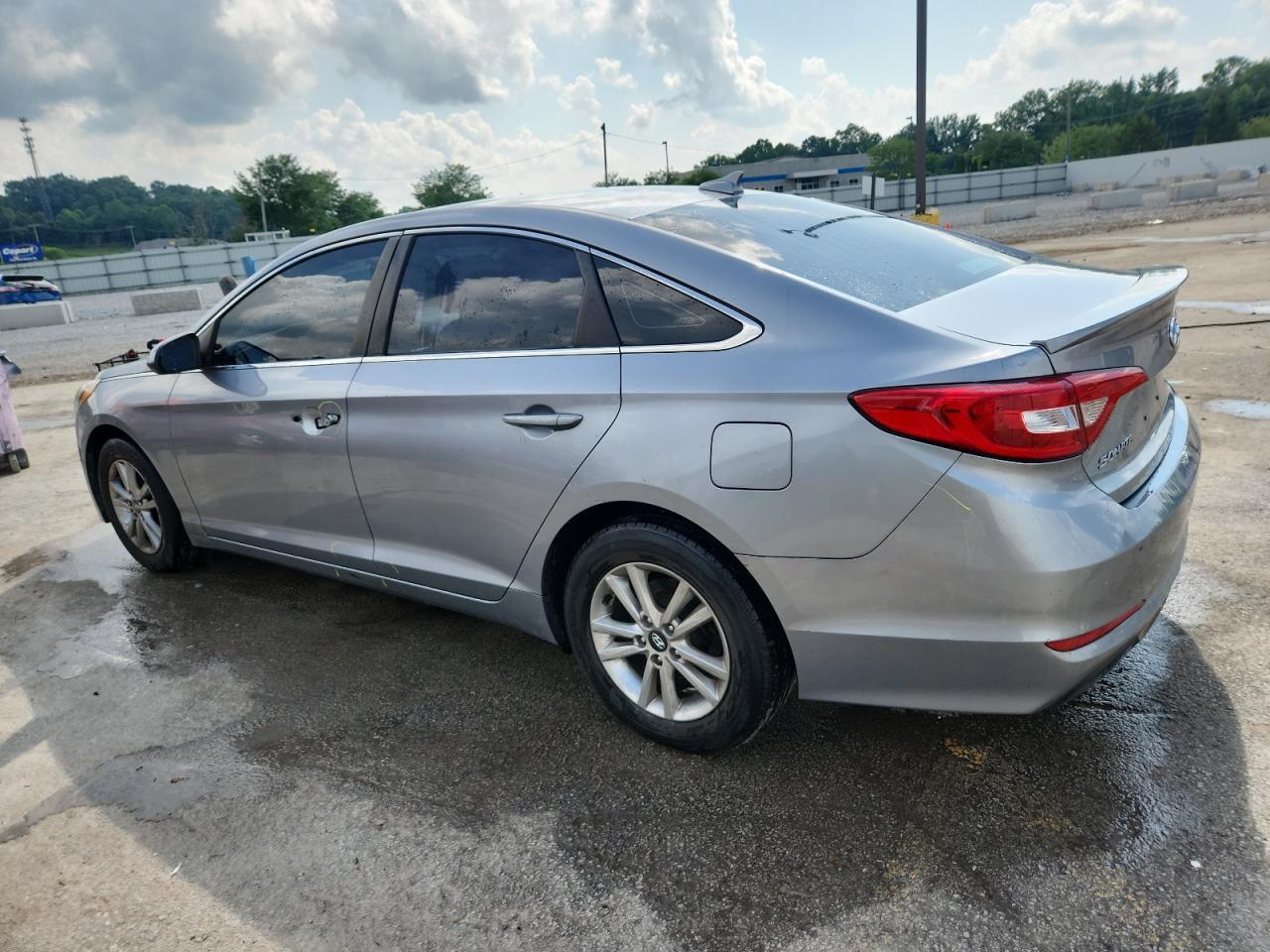 2017 Hyundai Sonata Se - Фото 2
