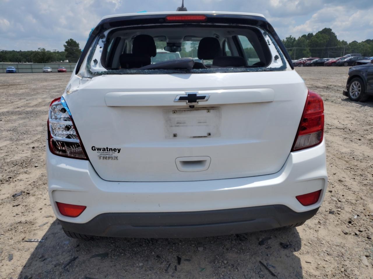 2020 Chevrolet Trax Ls - Image 6