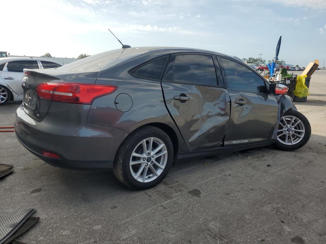 2017 Ford Focus Se - Фото 3