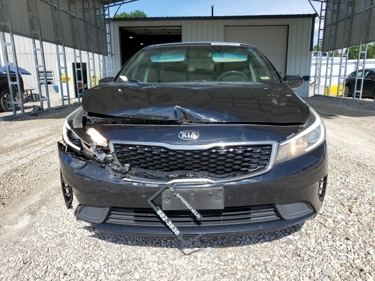 2017 Kia Forte Lx - Image 5