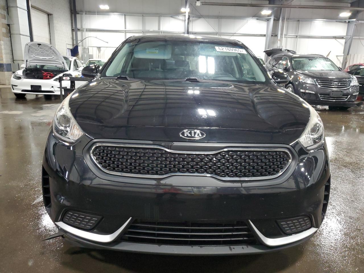 2017 Kia Niro Fe - Image 5