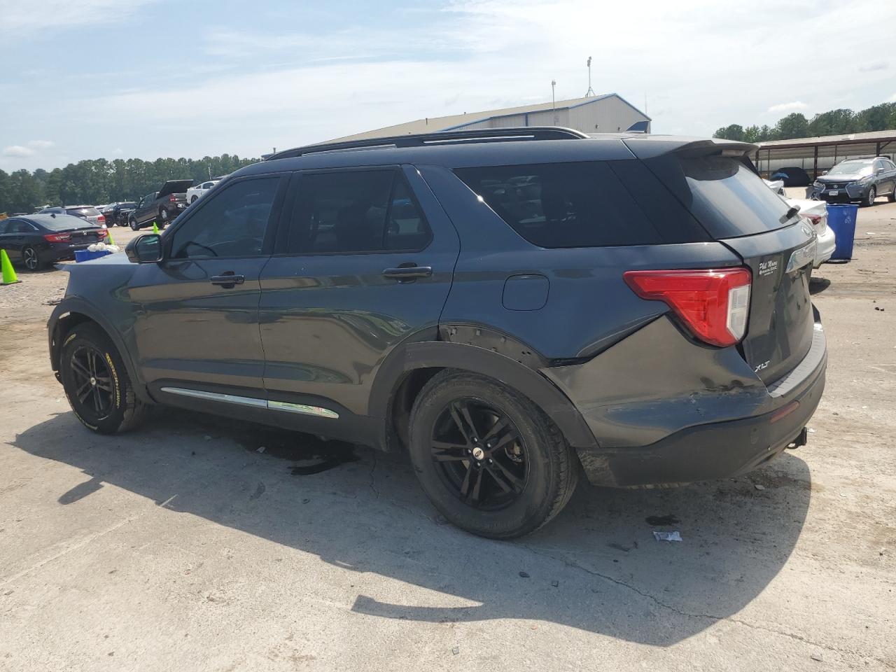 2020 Ford Explorer Xlt - Image 2