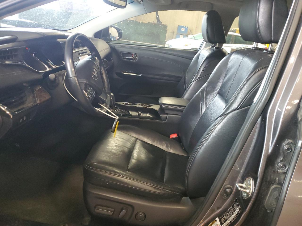 2014 Toyota Avalon Hybrid - Image 7