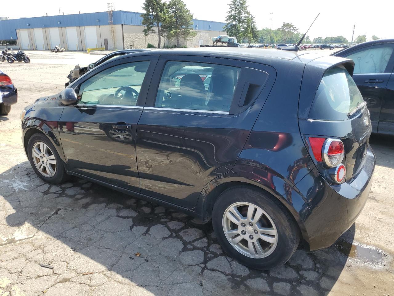 2014 Chevrolet Sonic Lt - Фото 2
