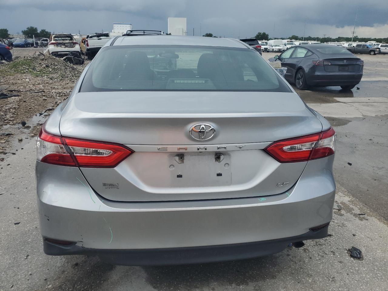 2018 Toyota Camry L - Image 6