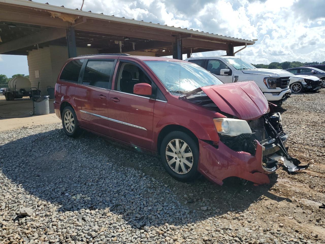 2014 Chrysler Town & Country Touring - Image 4
