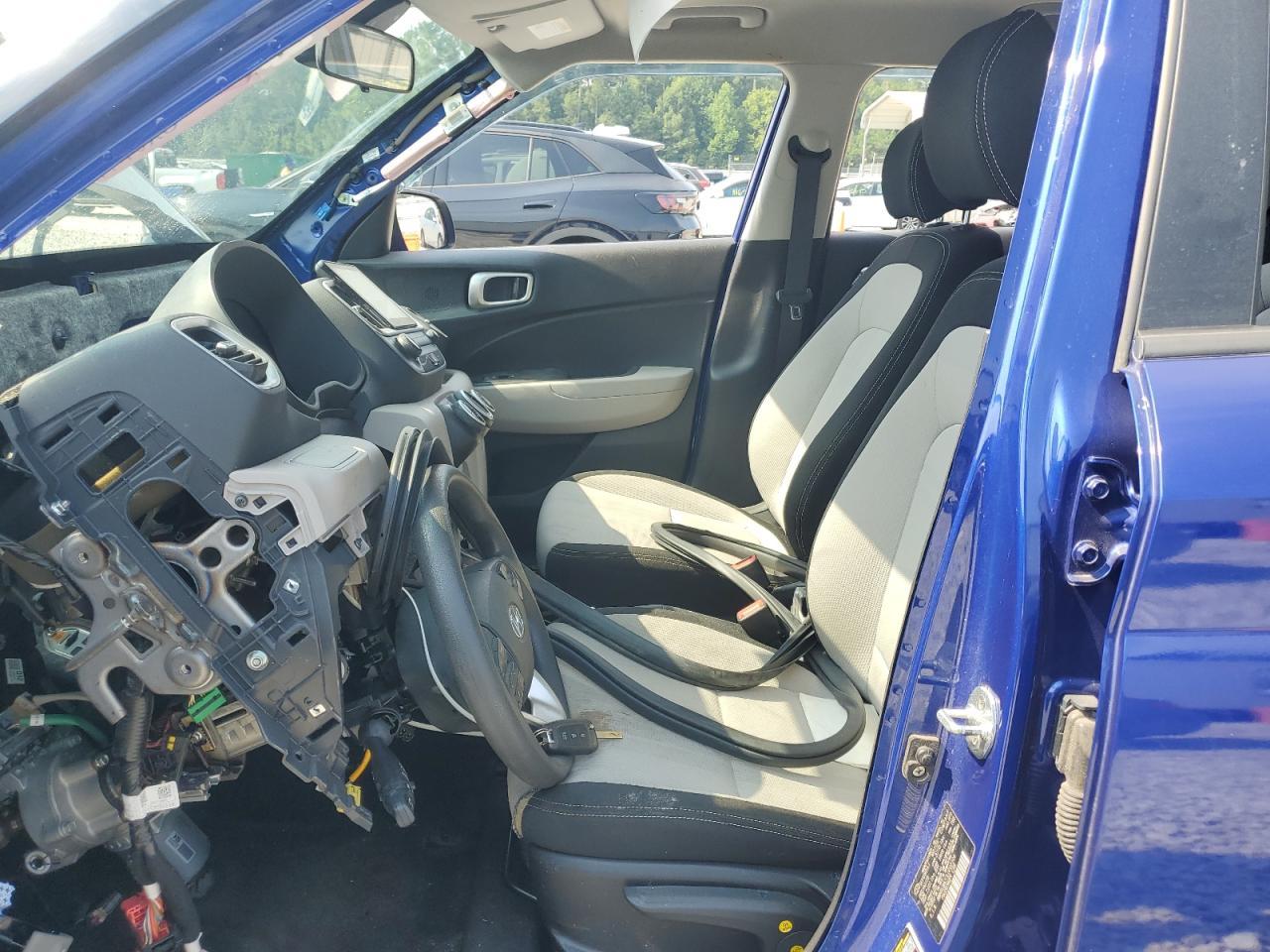 2020 Hyundai Venue Sel - Image 7