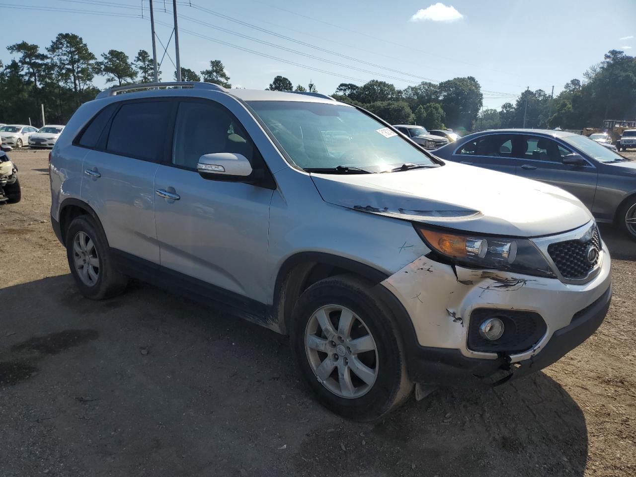 2011 Kia Sorento Base - Image 4