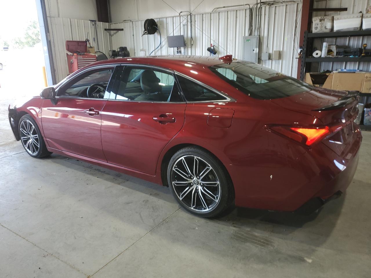 2020 Toyota Avalon Xse - Фото 2