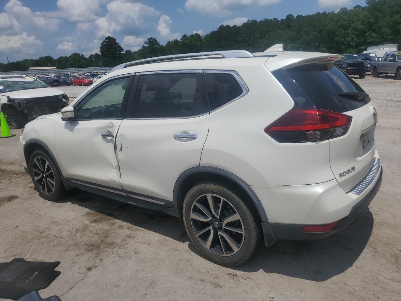 2018 Nissan Rogue S - Image 2
