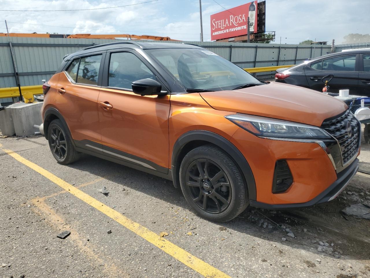 2024 Nissan Kicks Sr - Image 4