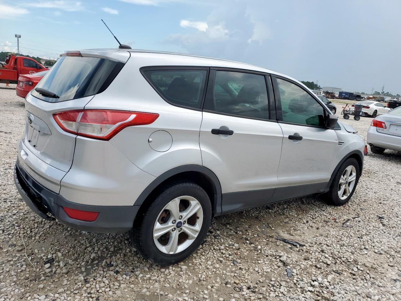 2015 Ford Escape S - Фото 3