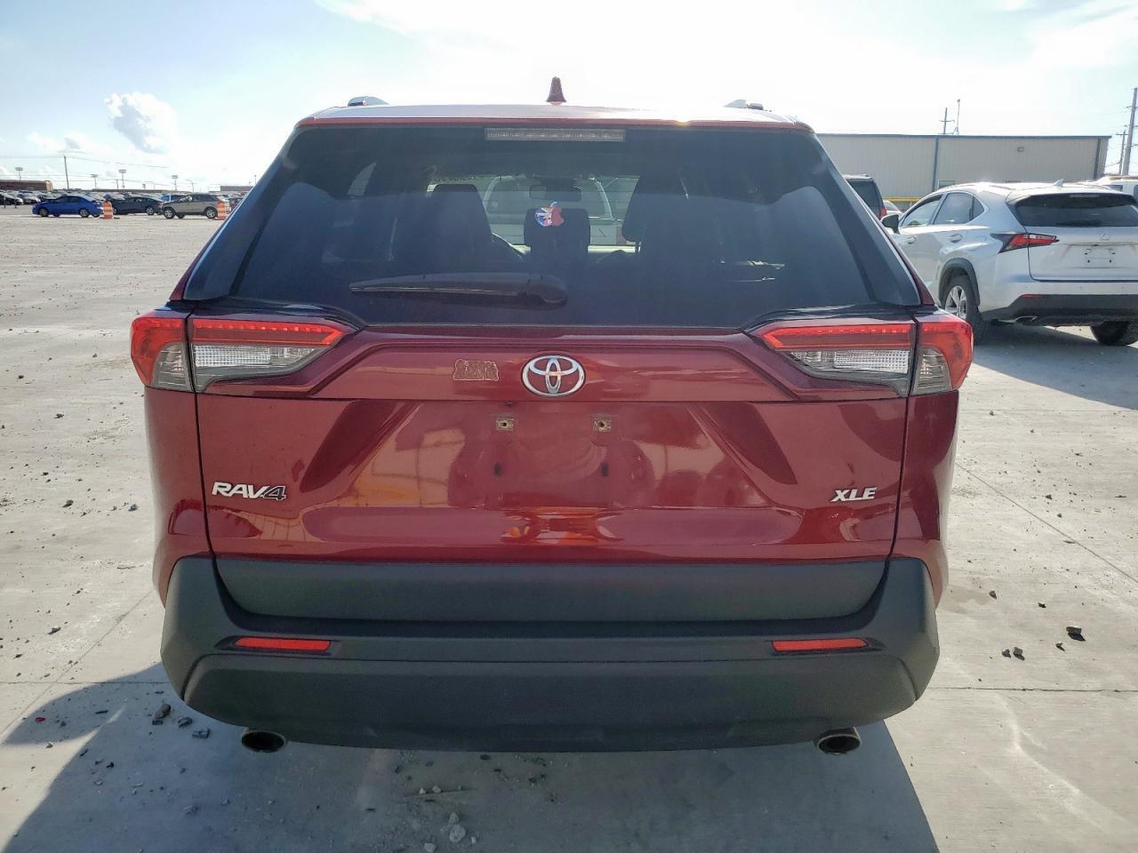2020 Toyota Rav4 Xle Premium - Image 6