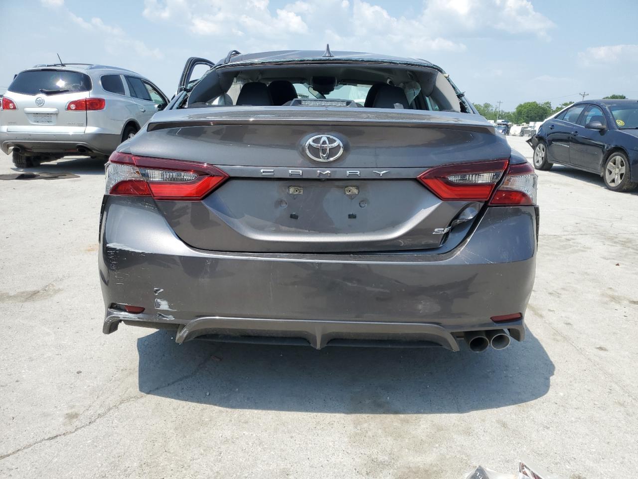 2022 Toyota Camry Se - Фото 6