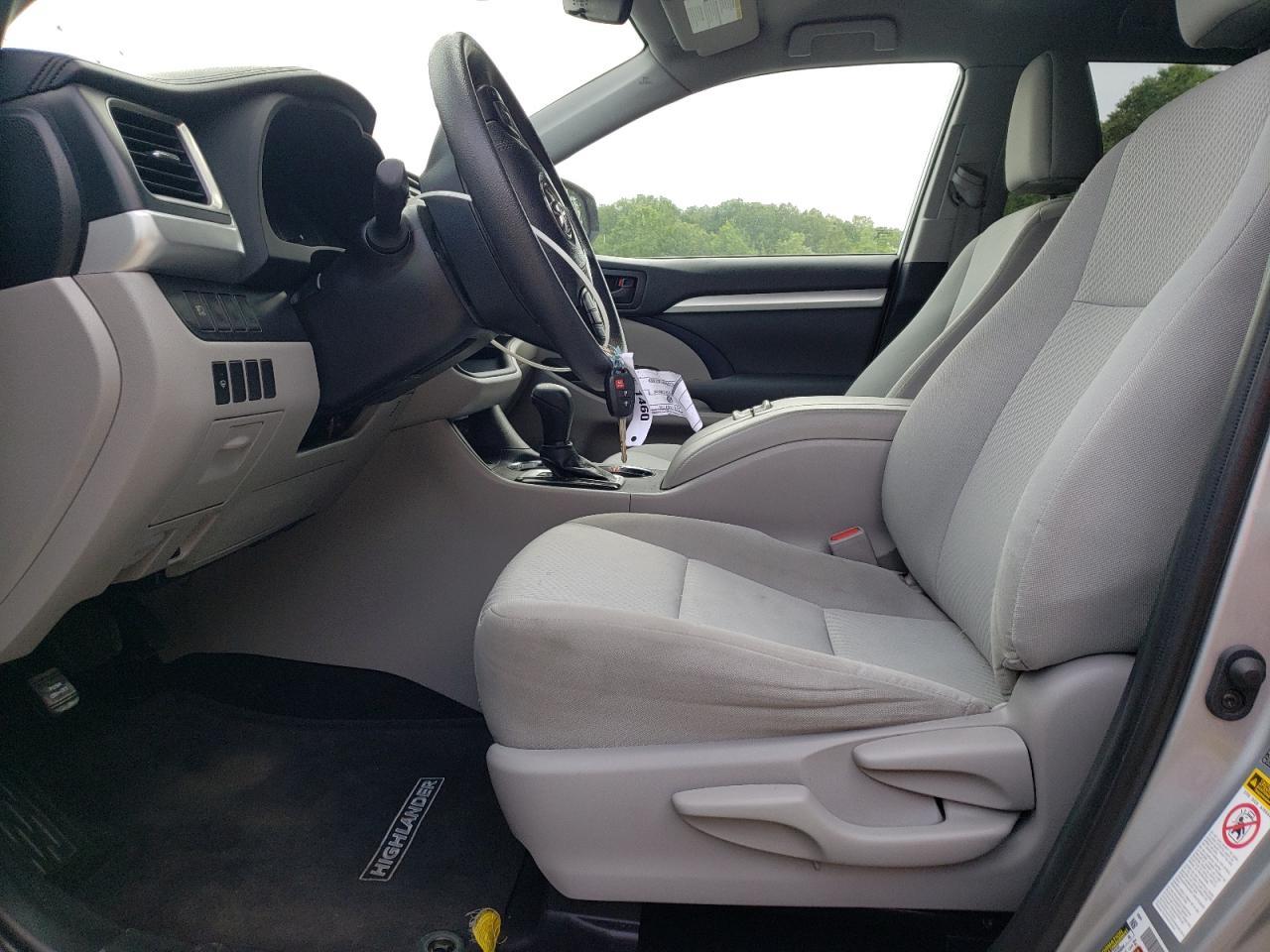 2019 Toyota Highlander Le - Image 7