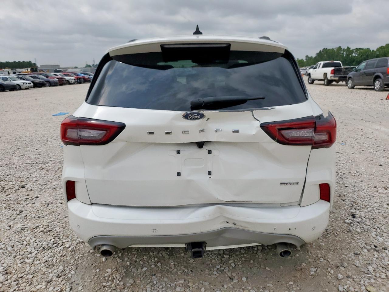 2023 Ford Escape St Line Elite - Image 6