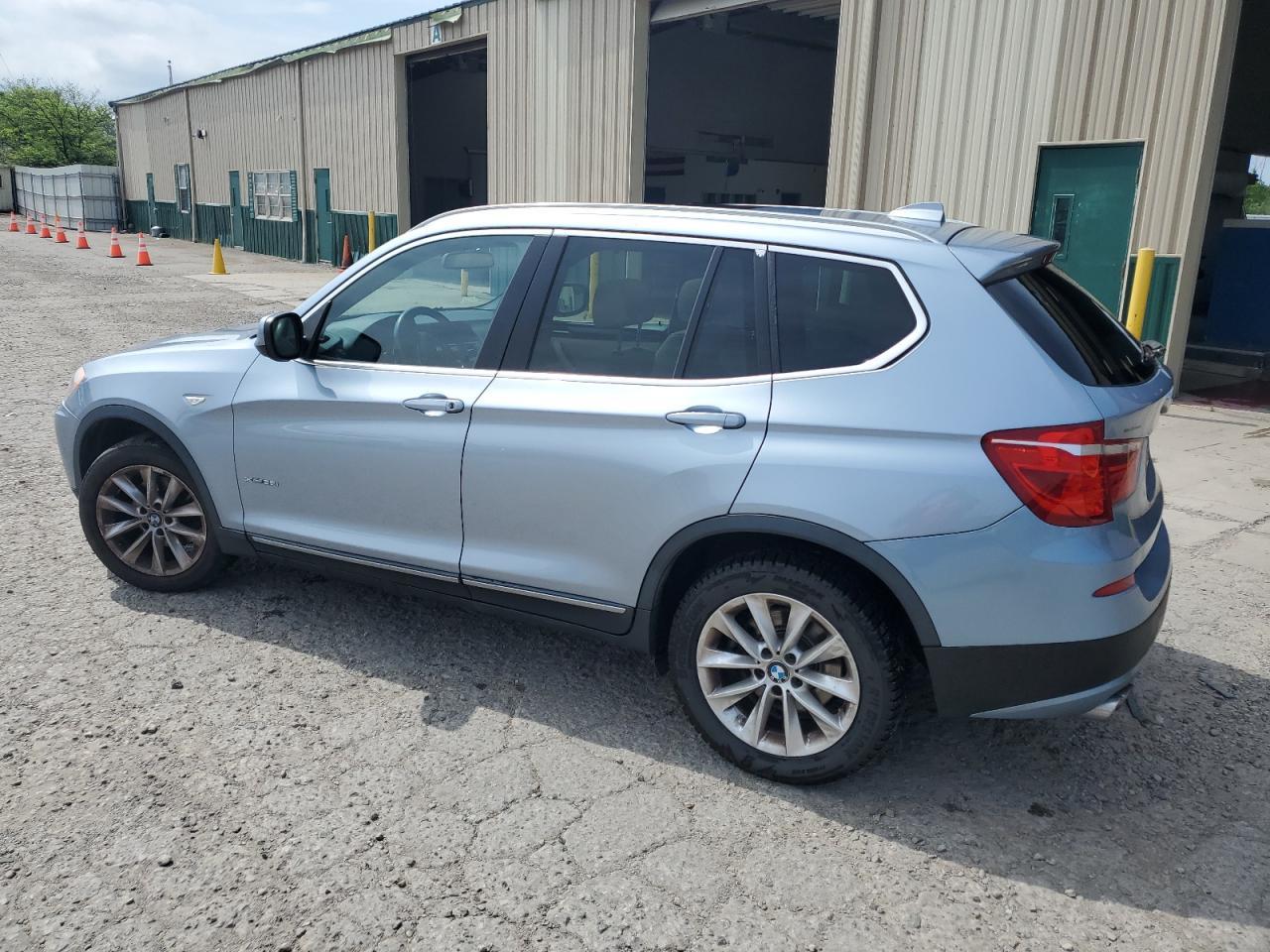 2013 BMW X3 xDrive28I - Фото 2