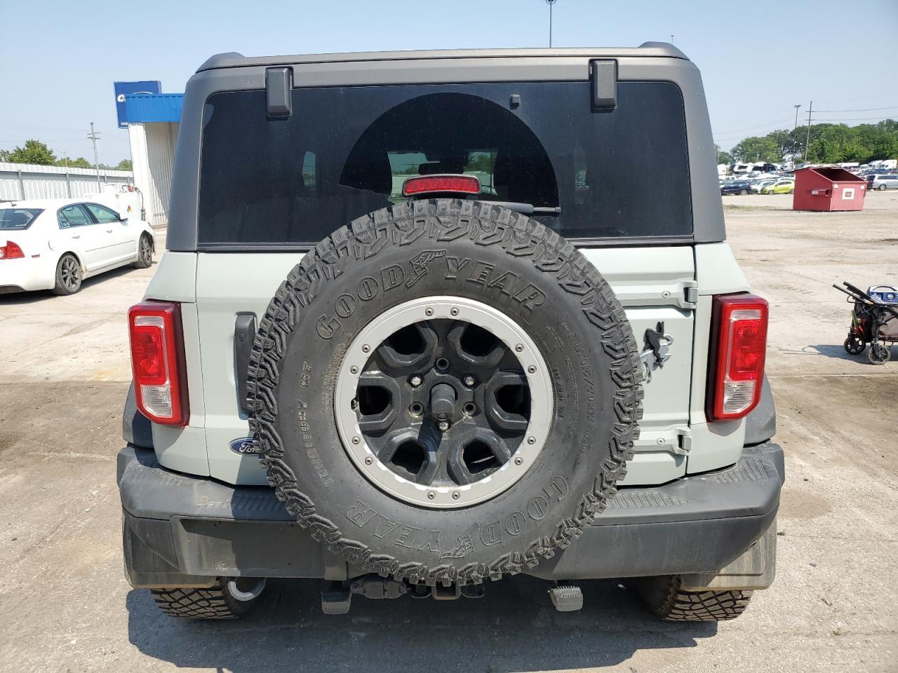 2024 Ford Bronco Black Diamond - Image 6