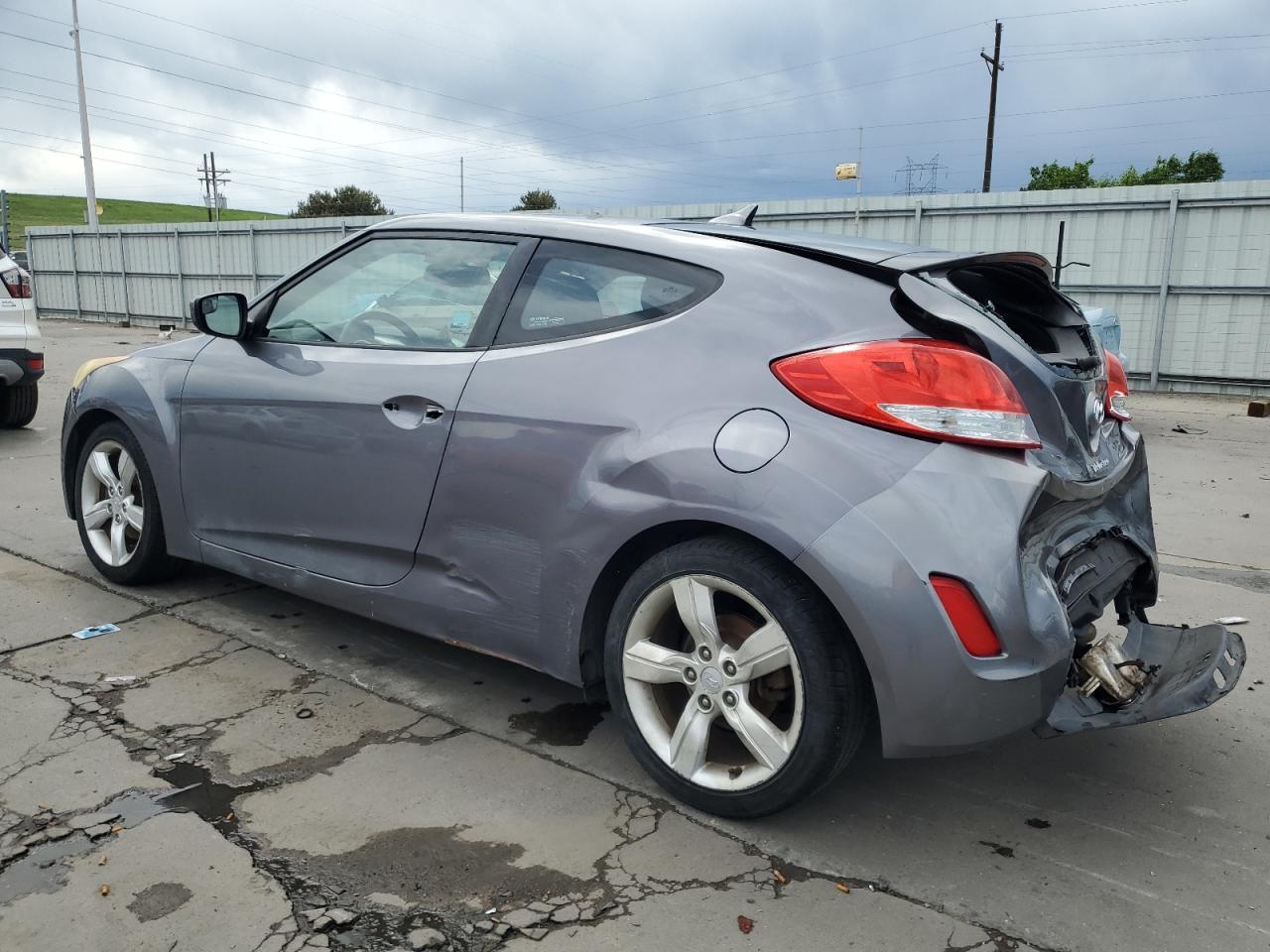 2014 Hyundai Veloster - Фото 2