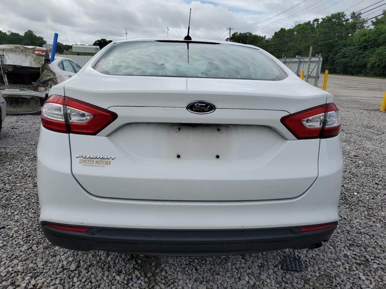 2016 Ford Fusion S - Фото 6