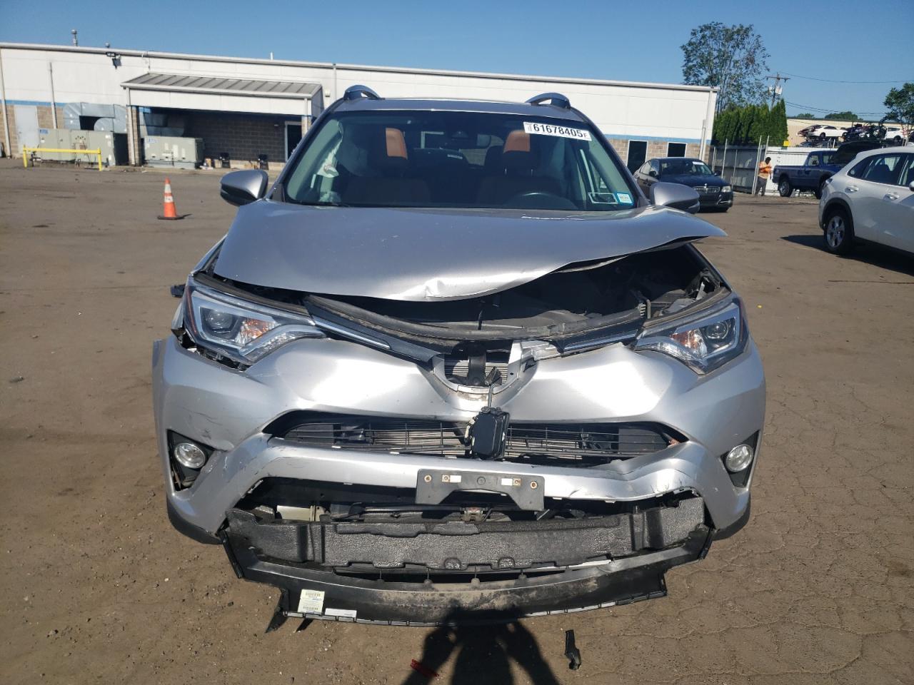 2017 Toyota Rav4 Limited - Image 5