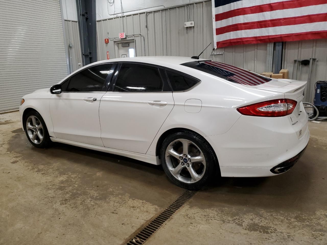 2015 Ford Fusion Se - Фото 2
