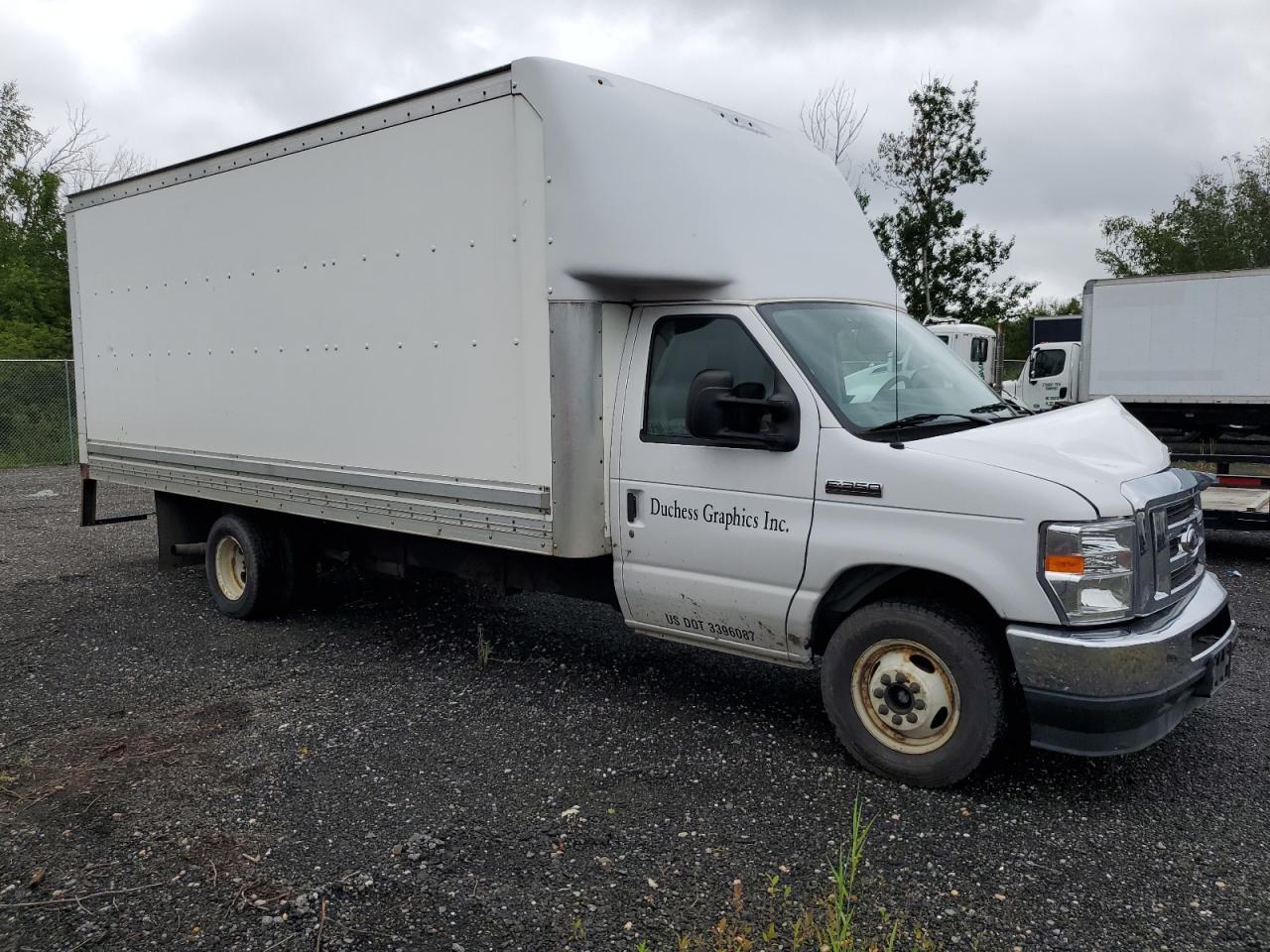 2021 Ford Econoline - Image 4