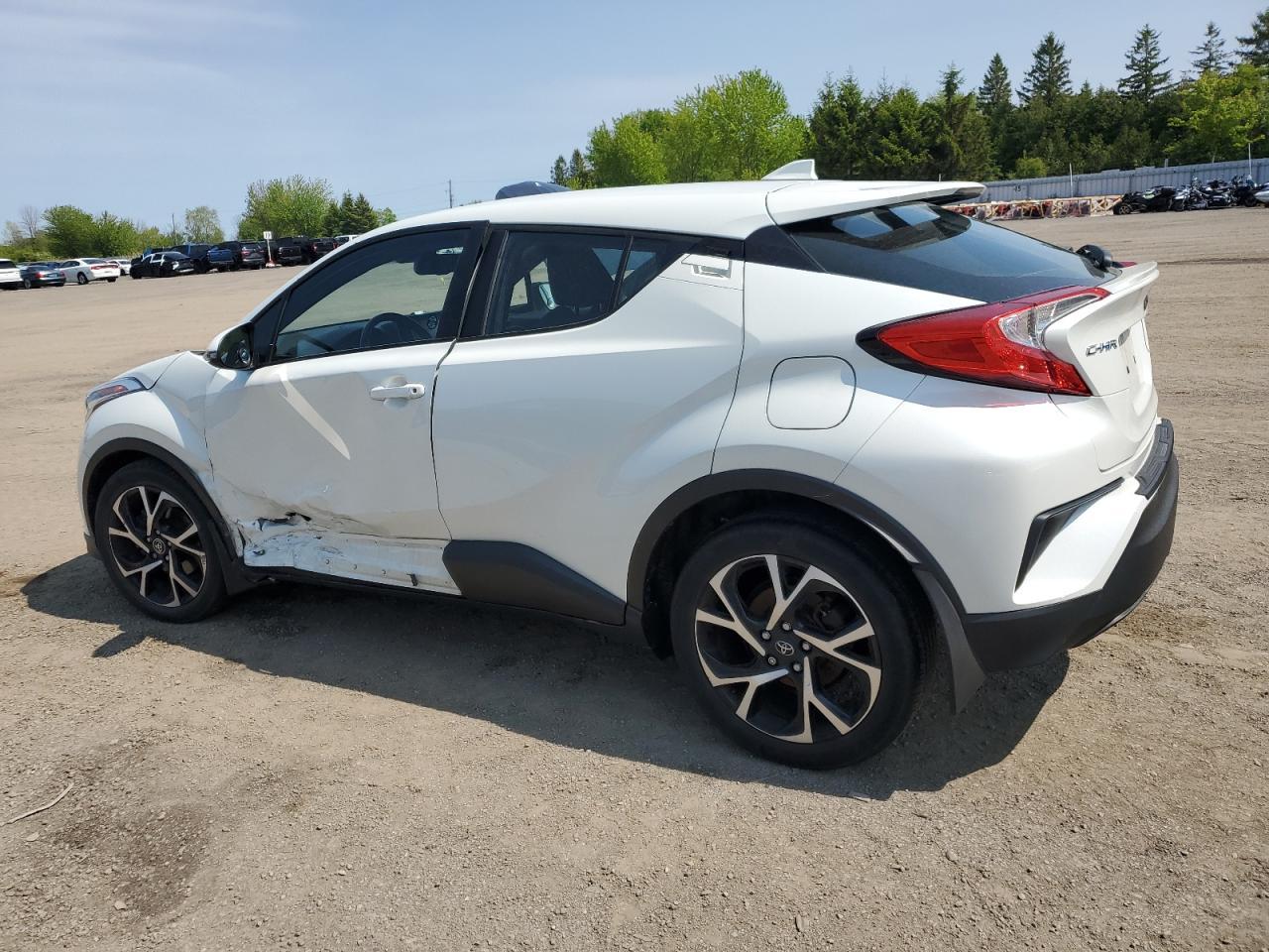 2018 Toyota C-Hr Xle - Image 2
