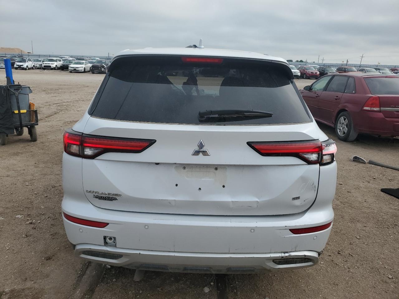 2022 Mitsubishi Outlander Se - Фото 6