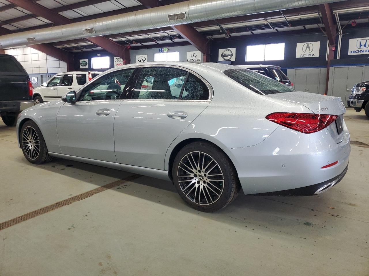 2024 Mercedes-Benz C 300 4Matic - Фото 2