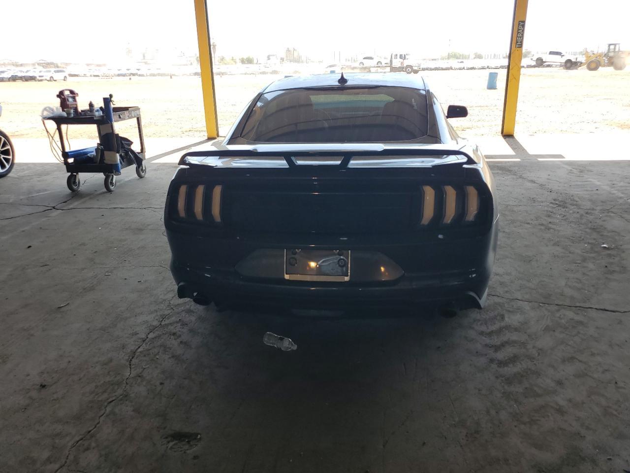 2022 Ford Mustang - Фото 6