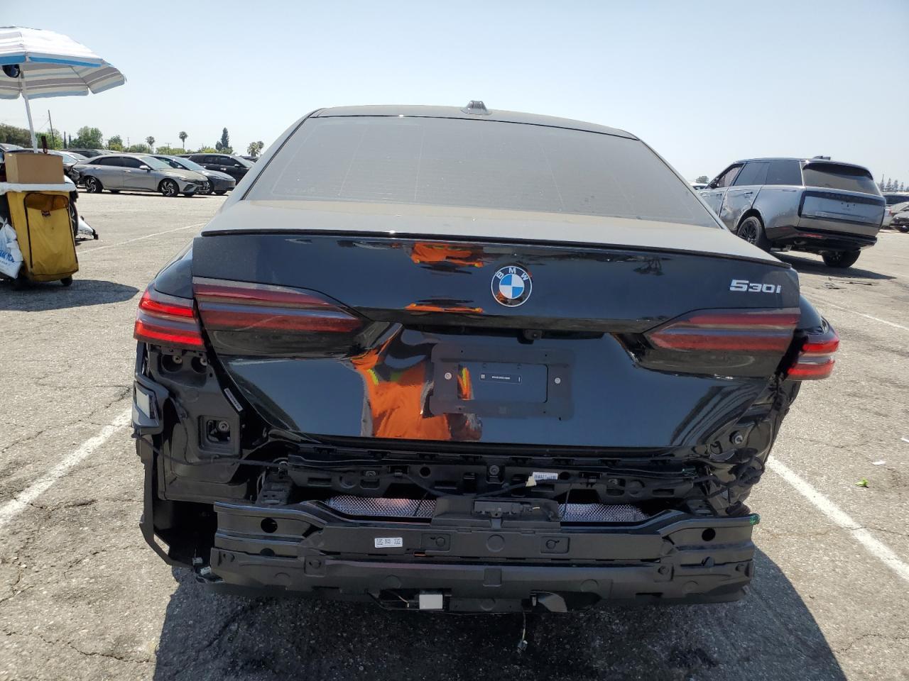 2025 BMW 530 I - Фото 6