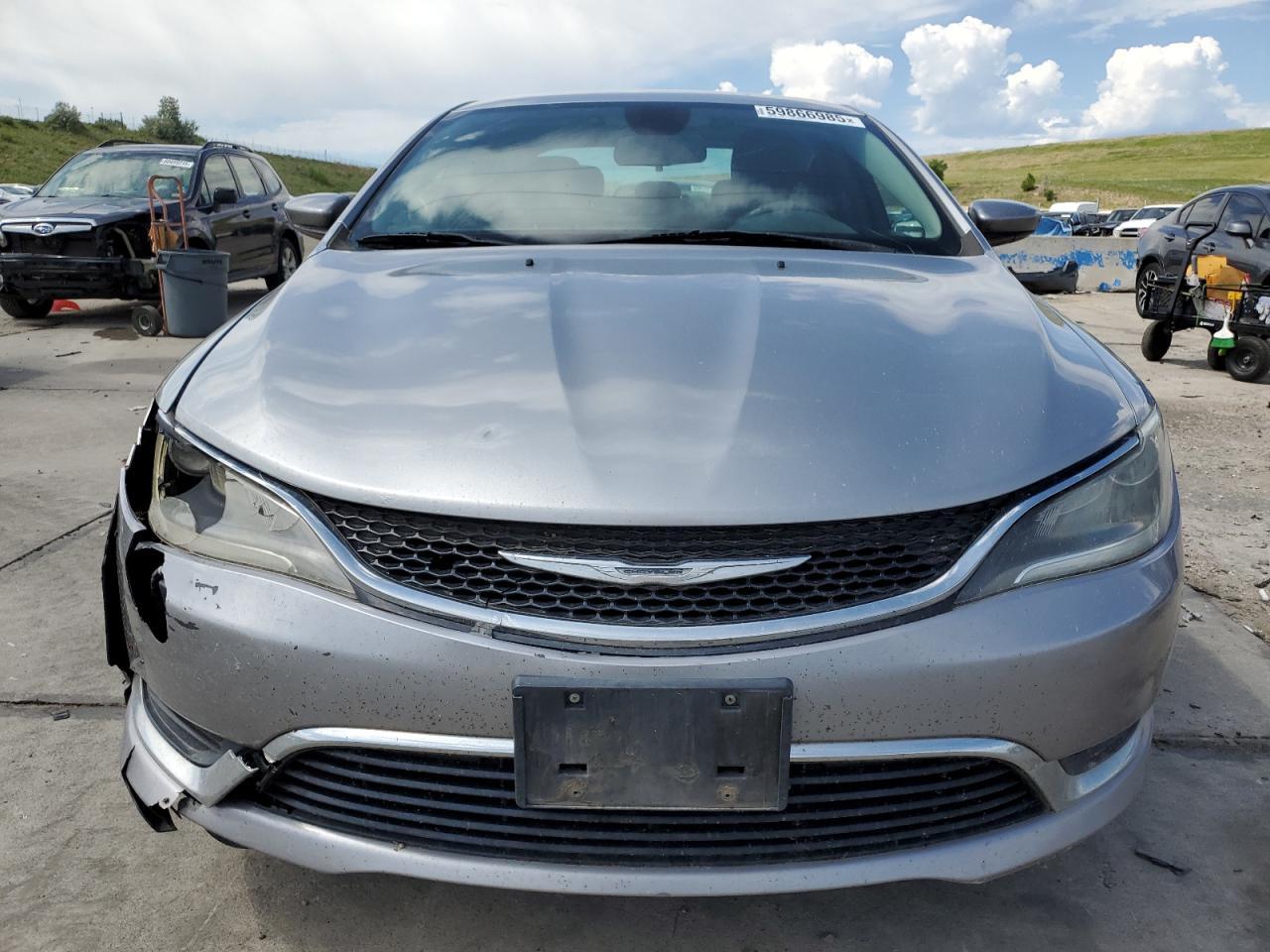 2015 Chrysler 200 Limited - Фото 5