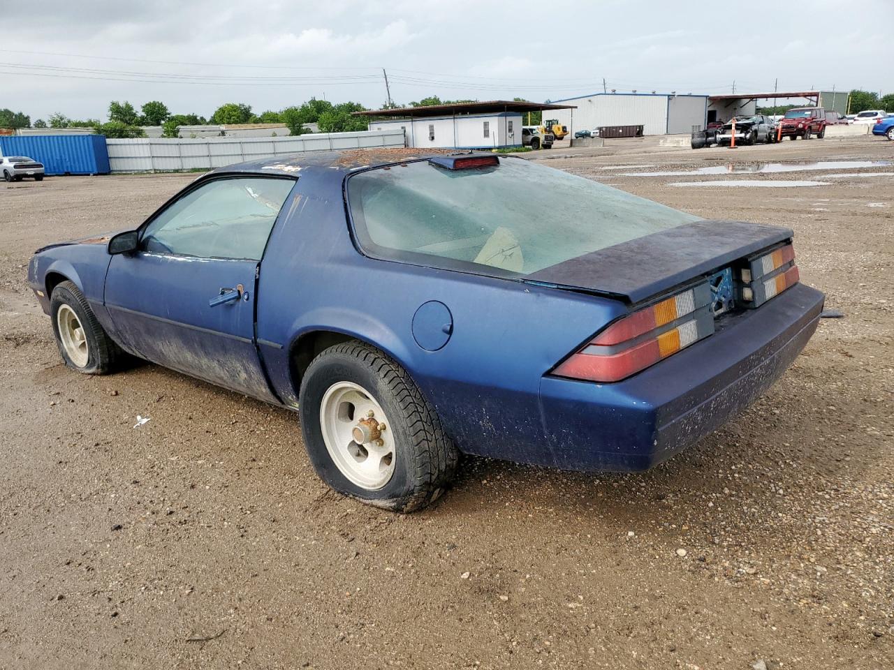 1987 Chevrolet Camaro - Фото 2