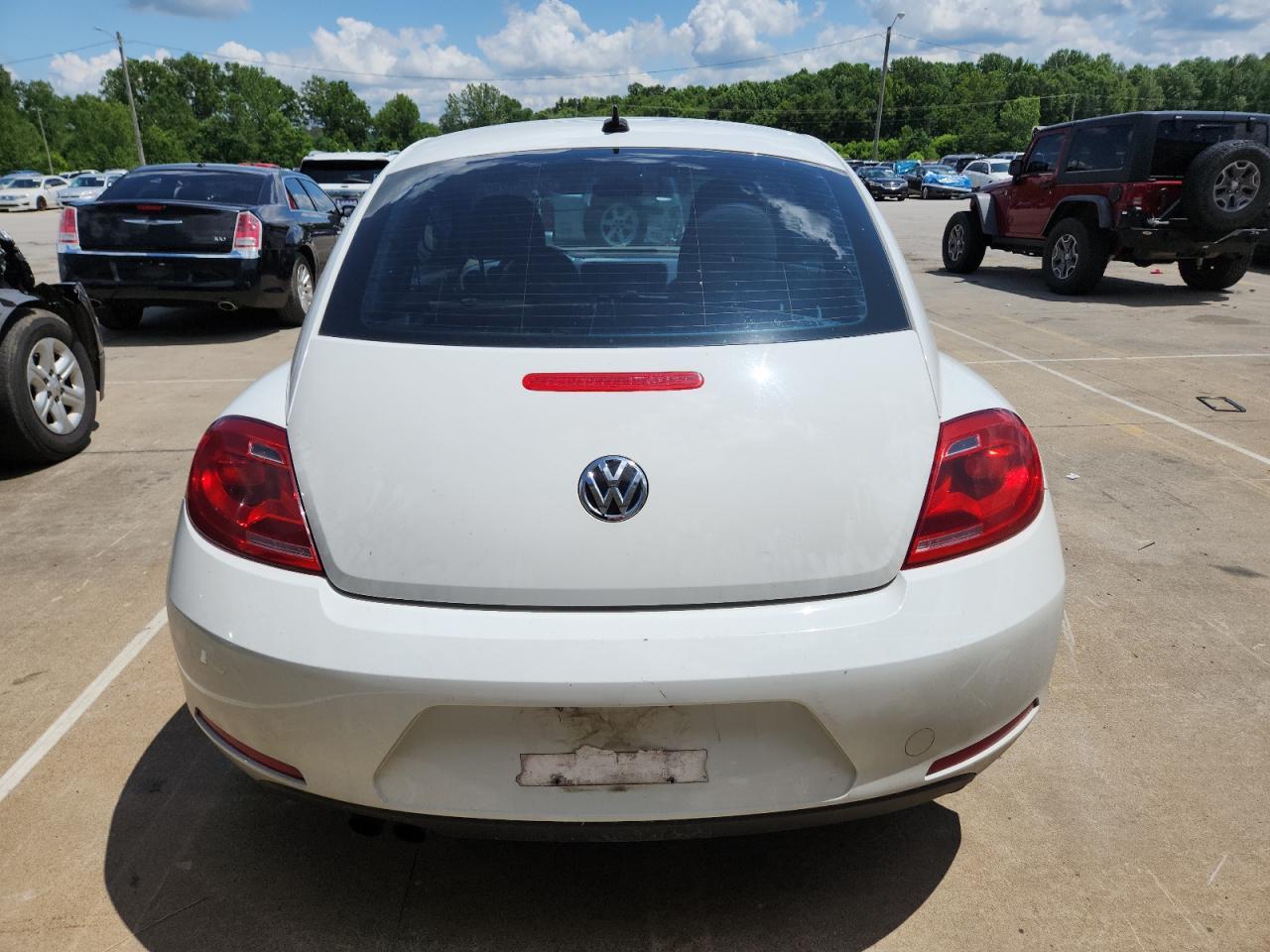 2015 Volkswagen Beetle 1.8T - Фото 6