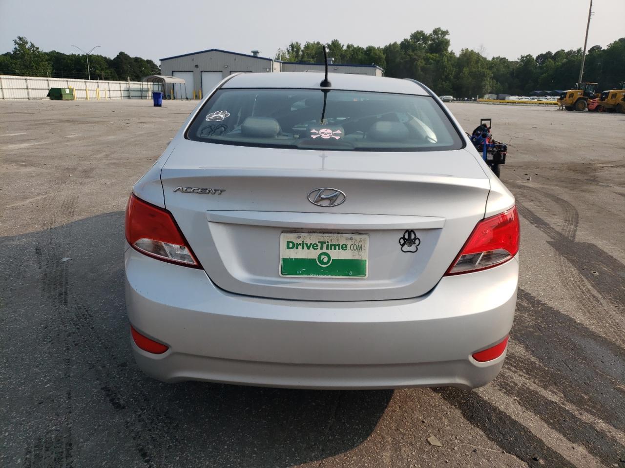 2017 Hyundai Accent Se - Фото 6
